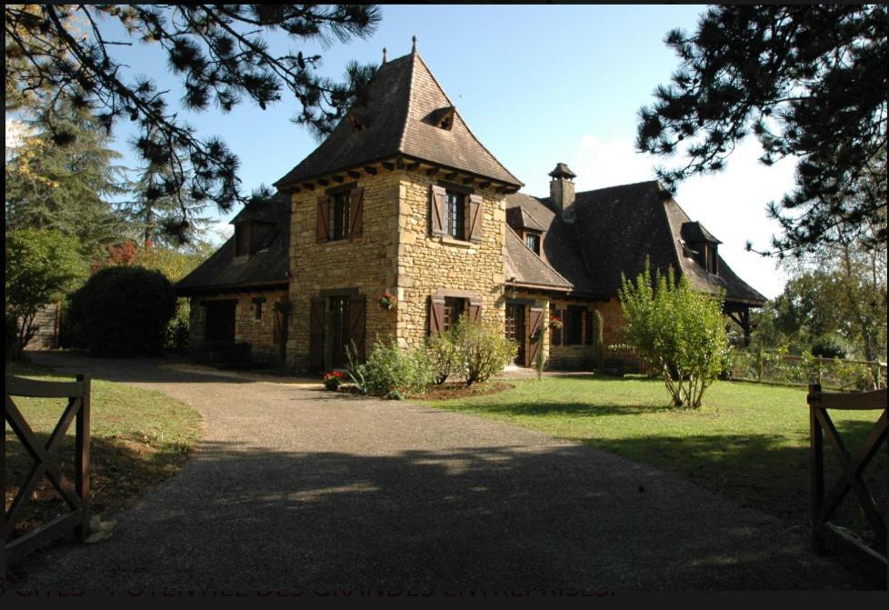 La Borie Du Cambord - Gites Et Chambres D'Hotes Sarlat Exterior foto